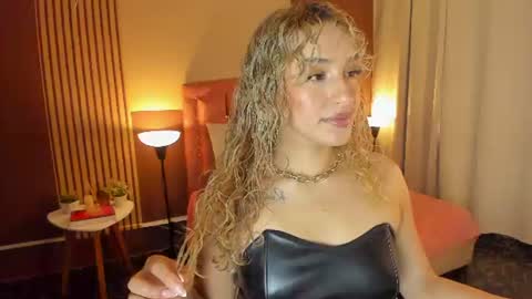 Wini Fer online show from 07-23-26, 02:04
