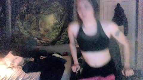 Snapshot of winter123137 chatting on 12-18-24, 01:05 Winter online show from 12-18-24, 01:05