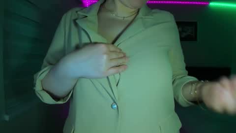 Winter Miracle online show from 04-21-26, 06:09