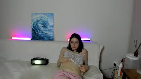 Snapshot of winter_moonl chatting on 11-29-25, 01:14 Vika online show from 11-29-25, 01:14