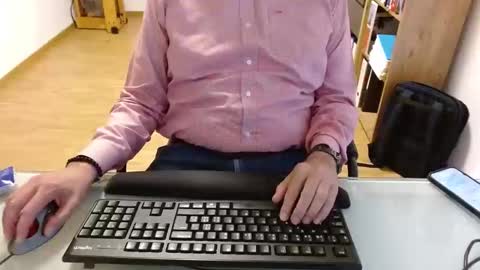 Snapshot of winterfreund99 chatting on 10-26-25, 11:49 winterfreund99 online show from 10-26-25, 11:49