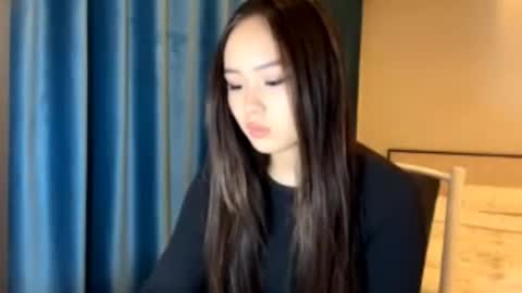 Amina online show from 11-16-25, 12:44