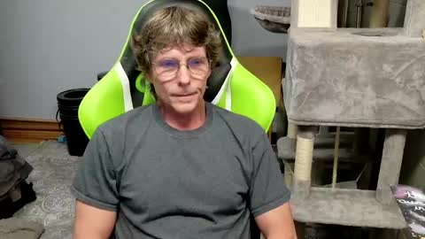 Snapshot of wirehead1970 chatting on 09-12-25, 01:49 wirehead1970 online show from 09-12-25, 01:49