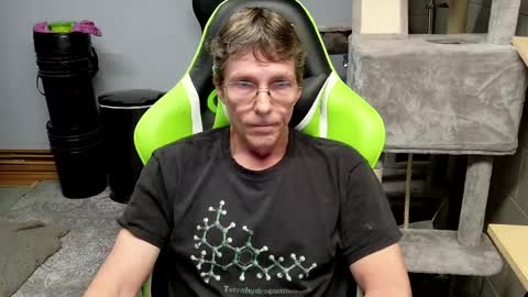 Snapshot of wirehead1970 chatting on 10-25-25, 01:07 wirehead1970 online show from 10-25-25, 01:07