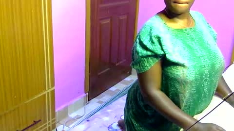 Snapshot of wisdom7_ chatting on 02-28-25, 09:44 wisdom7_ online show from 02-28-25, 09:44