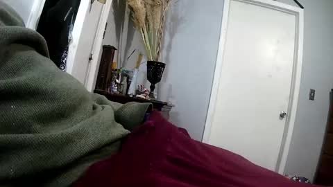 Snapshot of wisheyeknew2 chatting on 12-17-25, 09:26 wisheyeknew2 online show from 12-17-25, 09:26