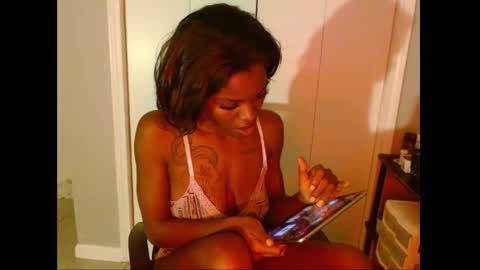 Snapshot of wishhwashy22 chatting on 02-03-26, 05:16 Chanel online show from 02-03-26, 05:16