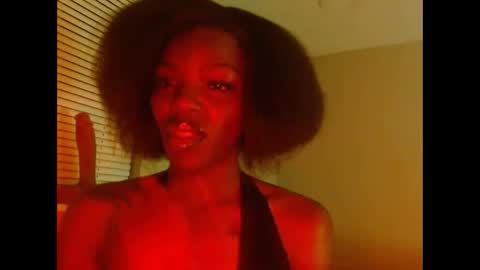 Snapshot of wishhwashy22 chatting on 03-04-26, 07:03 Chanel online show from 03-04-26, 07:03