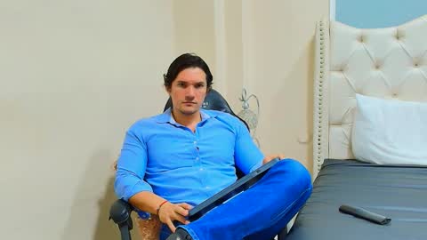 Snapshot of wiston_cox chatting on 02-03-26, 12:54 Wiston online show from 02-03-26, 12:54