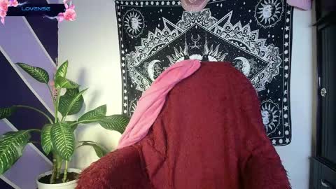 ig WitchDivinne online show from 04-28-26, 07:52