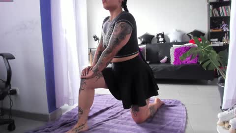     Luna Violeta  A r t i s t  online show from 12-18-24, 03:55