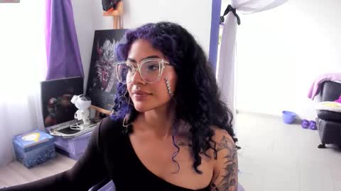 Snapshot of witchofhearts chatting on 09-09-25, 08:08 Luna Violeta A r t i s t online show from 09-09-25, 08:08