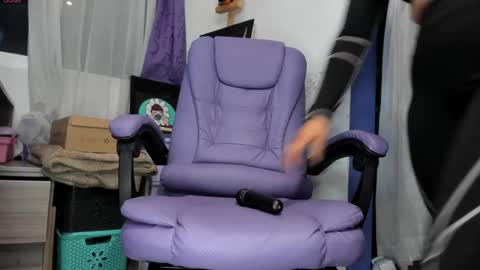     Luna Violeta  A r t i s t  online show from 09-16-25, 01:50