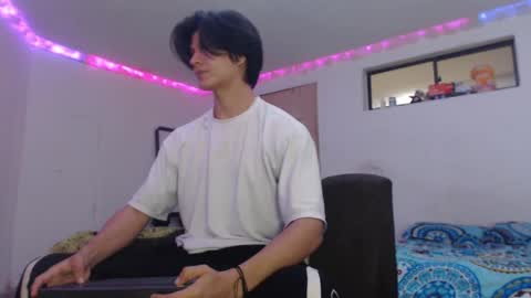 Snapshot of with_ken chatting on 01-17-26, 04:43 Ken online show from 01-17-26, 04:43