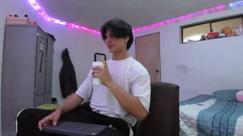 Snapshot of with_ken chatting on 03-25-26, 03:45 Ken online show from 03-25-26, 03:45