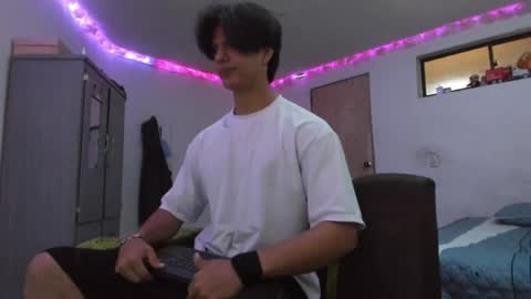 Snapshot of with_ken chatting on 03-30-26, 07:04 Ken online show from 03-30-26, 07:04