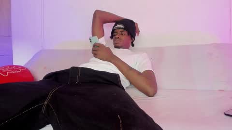 Snapshot of wizycandy_1 chatting on 11-08-25, 11:36 Wiz and Candy online show from 11-08-25, 11:36