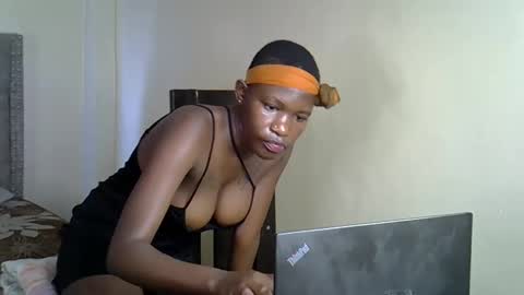 girlie o online show from 12-28-24, 09:20