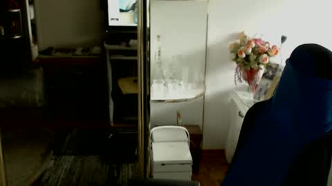 wlodek165 online show from 04-09-26, 08:31