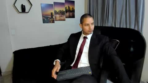 Magnus Dark independent model online show from 03-30-26, 03:40