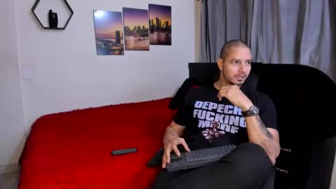 Magnus Dark independent model online show from 04-06-26, 04:32