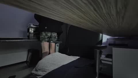 wnhz27 online show from 02-23-25, 02:40