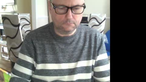 Snapshot of wobble444 chatting on 02-12-25, 09:31 wobble444 online show from 02-12-25, 09:31