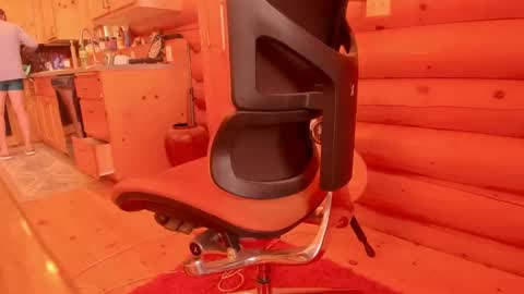 Snapshot of wobbleon chatting on 01-08-25, 10:16 Gobbleon online show from 01-08-25, 10:16