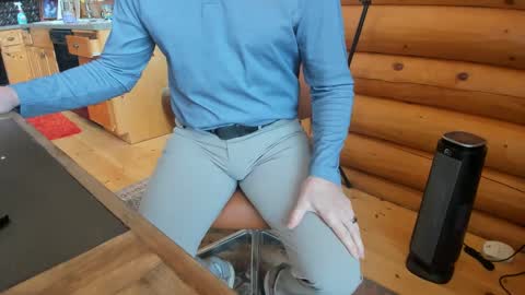 Snapshot of wobbleon chatting on 02-08-25, 05:39 Gobbleon online show from 02-08-25, 05:39