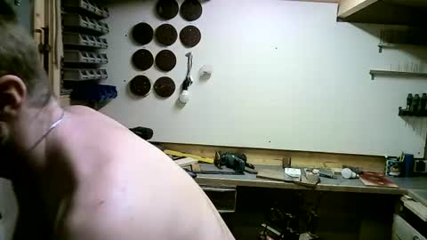 wolf021221 online show from 09-19-25, 06:30