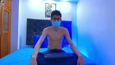 Snapshot of wolfan_sky chatting on 01-23-25, 11:15 W O L F online show from 01-23-25, 11:15