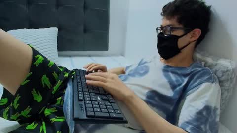 Snapshot of wolfan_sky chatting on 02-17-25, 11:13 W O L F online show from 02-17-25, 11:13