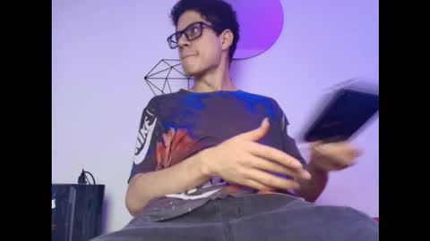 Snapshot of wolfan_sky chatting on 10-24-25, 11:39 W O L F online show from 10-24-25, 11:39