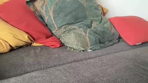 Snapshot of wolfdeep chatting on 02-12-25, 02:32 Sweetdog online show from 02-12-25, 02:32