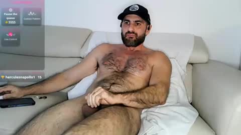 Snapshot of wolfdudefun chatting on 01-16-25, 10:23 wolf online show from 01-16-25, 10:23