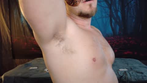 Snapshot of wolfie_solo chatting on 09-20-25, 03:18 Wolfie online show from 09-20-25, 03:18