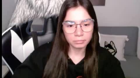 Alex online show from 09-18-25, 02:35