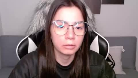 Alex online show from 10-08-25, 01:47