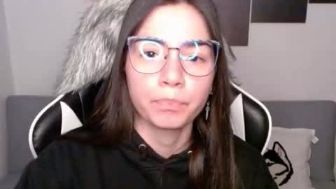 Alex online show from 10-18-25, 01:52