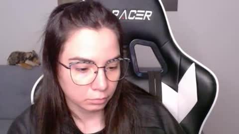Alex online show from 06-11-26, 02:53