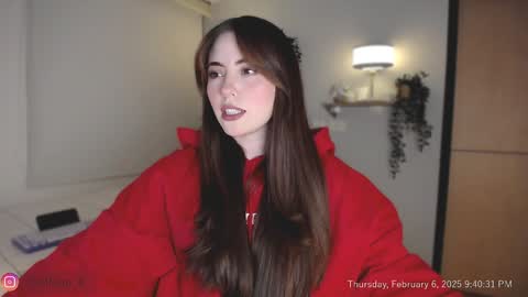 Snapshot of wolfsfoster chatting on 02-07-25, 02:40   online show from 02-07-25, 02:40