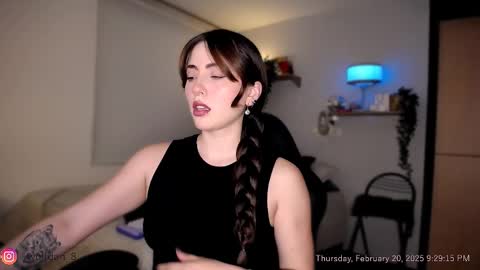 Snapshot of wolfsfoster chatting on 02-21-25, 02:28   online show from 02-21-25, 02:28