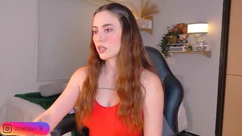 Snapshot of wolfsfoster chatting on 09-26-25, 03:43   online show from 09-26-25, 03:43