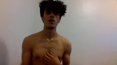 Snapshot of wolfstar49 chatting on 12-17-25, 11:16 lightskin online show from 12-17-25, 11:16