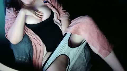 Snapshot of woman_cum84 chatting on 11-25-25, 03:28 Jess online show from 11-25-25, 03:28