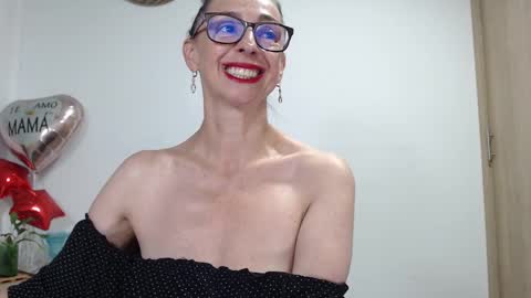 Snapshot of womanhornyx chatting on 03-09-25, 05:17 Womanhornyx online show from 03-09-25, 05:17
