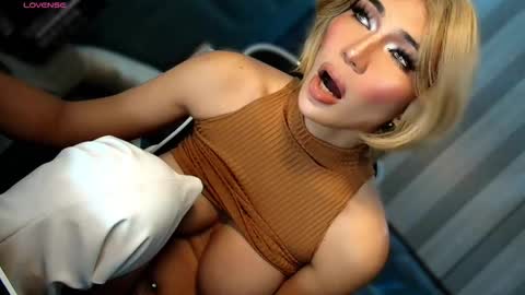 Julia online show from 02-25-26, 04:22