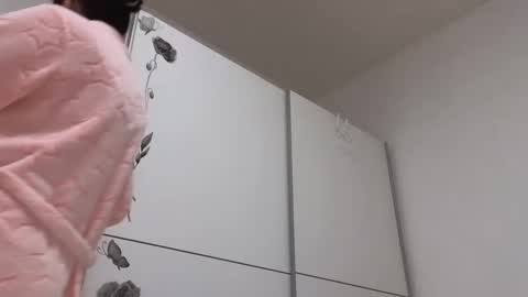 Snapshot of wondergirl_68 chatting on 01-31-25, 09:27 Wondergirl online show from 01-31-25, 09:27