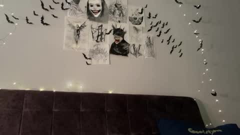 Stia online show from 10-23-25, 05:51