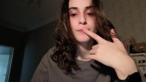 Stia online show from 12-16-25, 04:01